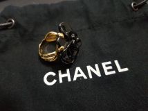 Chanel Camelia Black Onyx Gold Medium Flower Ring