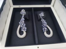 ������ Jacob 072011  Chandelier Earrings