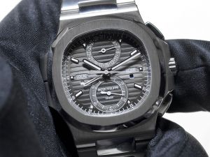Филипп Барат (Philip Barat), руководитель департамента развития Patek Philippe презентовал часы Nautilus Travel Time Chronograph Ref. 5990/1A